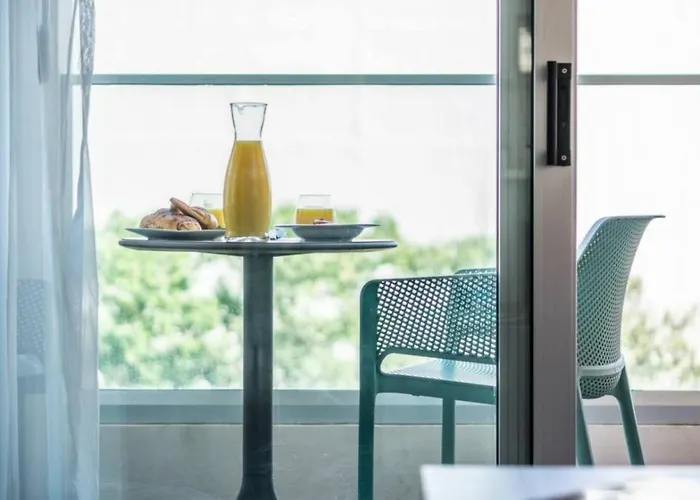 Apartment Stylish 1br Downtown Pool , Gallery, Wifi,spa *