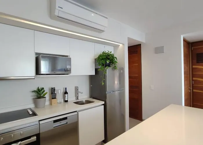 Stylish 1br Downtown Pool , Gallery, Wifi,spa Apartment *