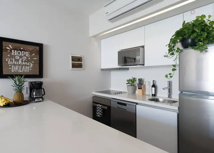 Stylish 1br Downtown Pool , Gallery, Wifi,spa *