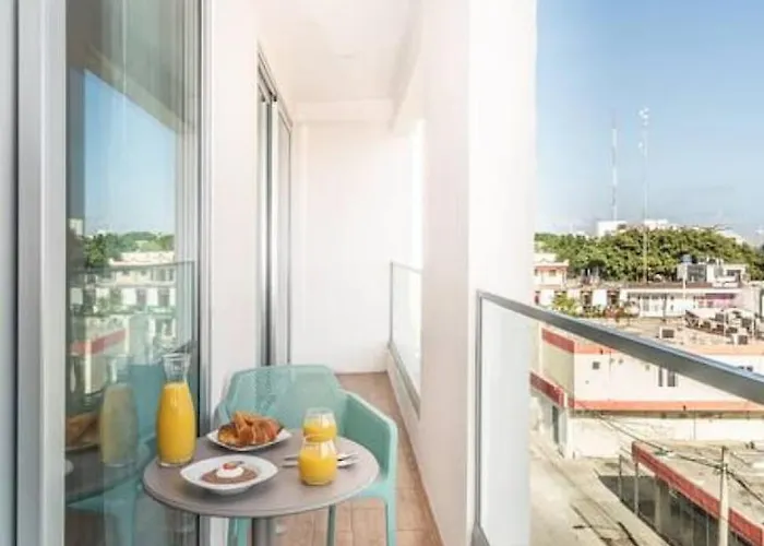 Apartment Stylish 1br Downtown Pool , Gallery, Wifi,spa